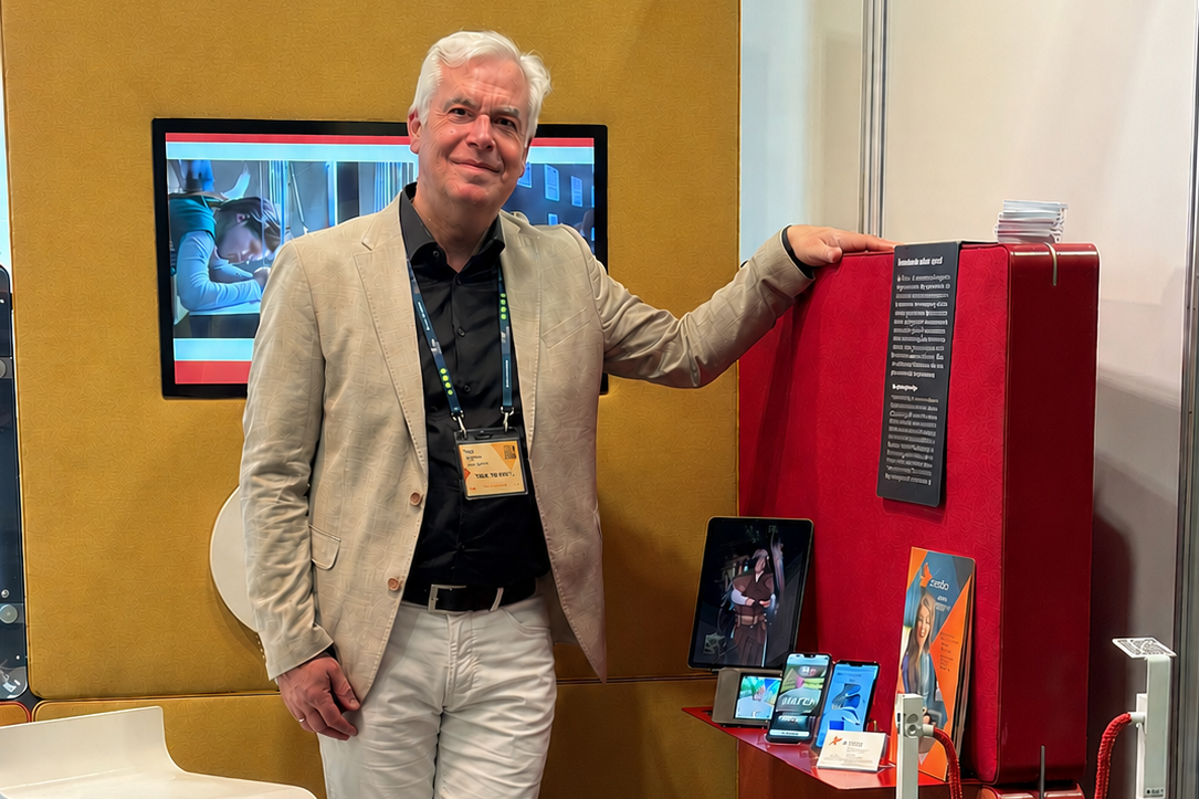 Jörg Engster am Messestand